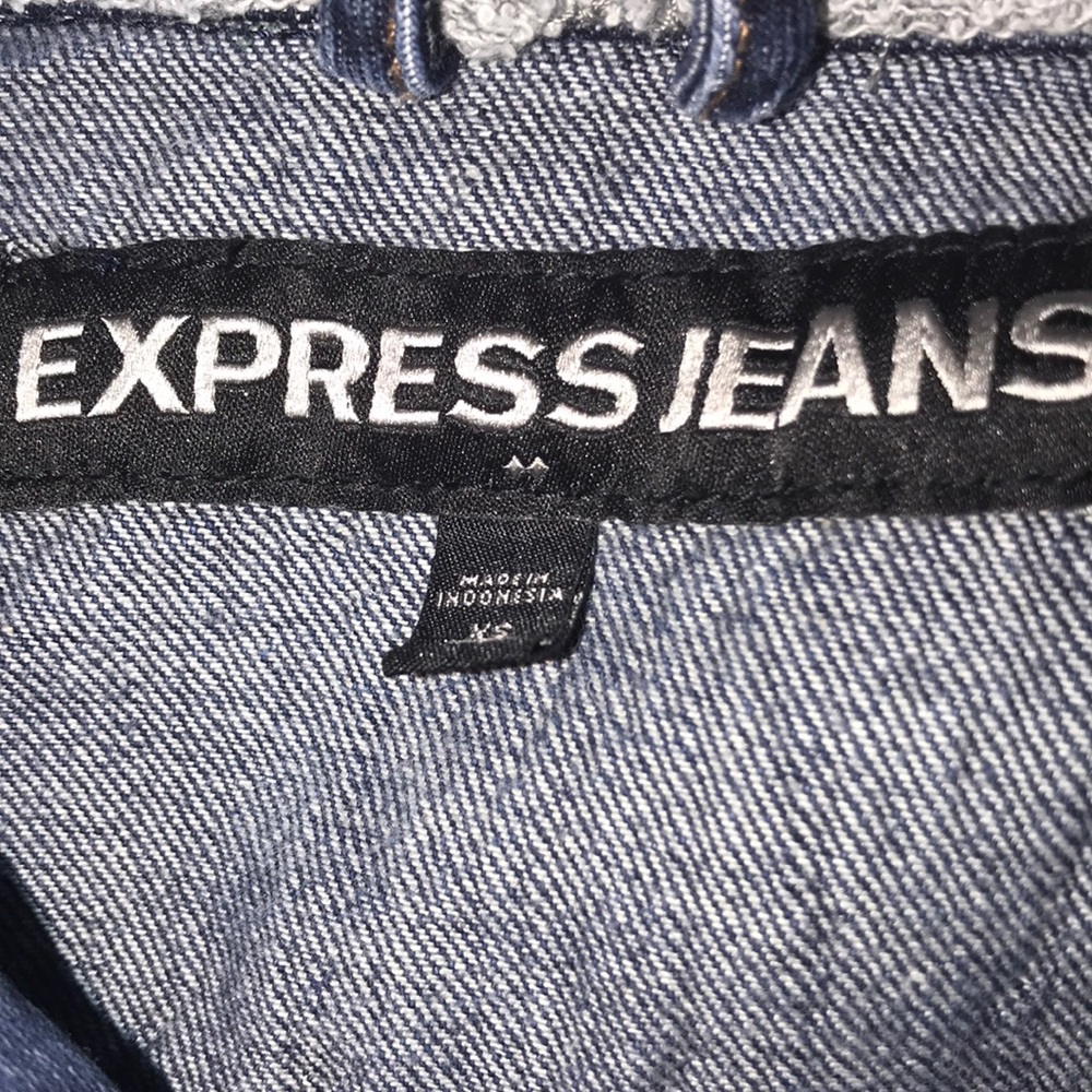Express - Picture 2 of 3